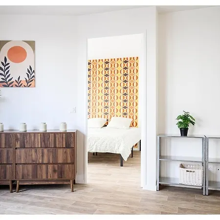 Cozy 2 Pieces A 2 Min Du Metro Et 10 Min De Paris Apartment Bobigny