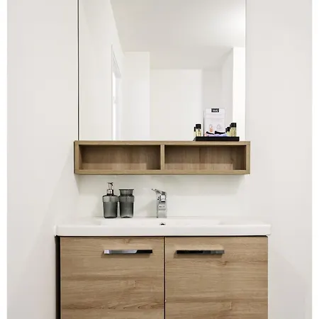 Cozy 2 Pieces A 2 Min Du Metro Et 10 Min De Paris Bobigny