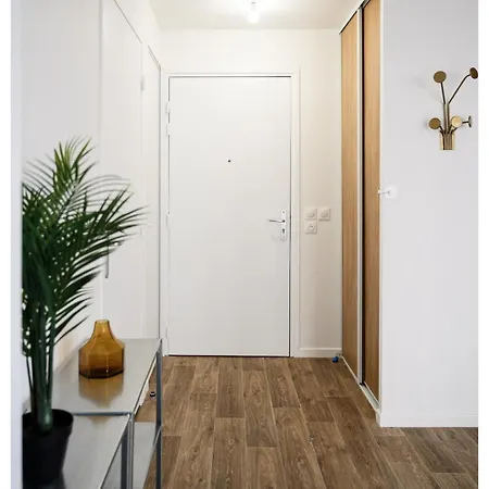 Cozy 2 Pieces A 2 Min Du Metro Et 10 Min De Paris Apartment Bobigny